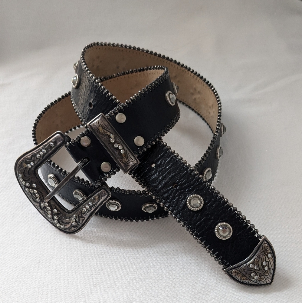 Vintage LeatherRock Black Belt For Women With Studs. Size Midium 34 Made in USA - Picture 3 of 13